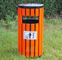 烤漆鋼木垃圾（jī）桶（tǒng）