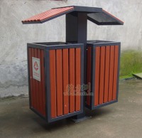 古典鋼木垃（lā）圾桶