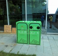 戶外垃（lā）圾桶 與海南市民共築和諧社會