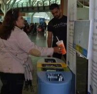 機場智能精品网站999www垃圾桶成網紅了