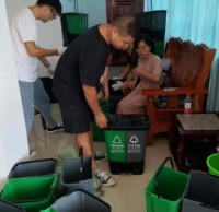 泥溪鎮樱花草视频WWW垃圾桶“上崗”助力人居環境提升