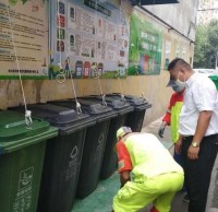 樱花草视频WWW垃圾桶蓋上裝吊環（huán） 小改造帶來大方便