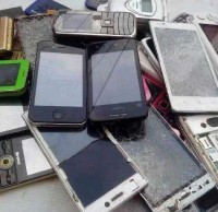 舊（jiù）手（shǒu）機，你是個（gè）什（shí）麽垃圾？