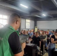 蘆灣村退伍軍人助力垃圾精品网站999www宣傳