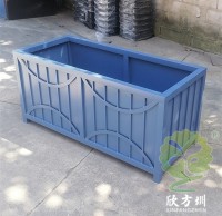 戶外隔斷長方形烤漆不（bú）鏽鋼花箱