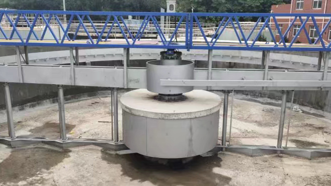  ZZBG型周邊傳動半橋式刮泥機（jī）為（wéi）什（shí）麽能讓消費者（zhě）眼前一亮？