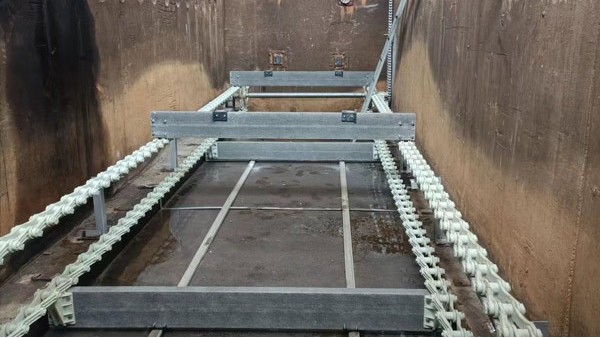 刮泥機（jī）廠家就看江蘇（sū）一起草 www.17.com网站環保