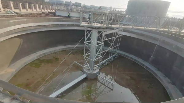 選擇好品質的產品——一起草 www.17.com网站環（huán）保刮泥機