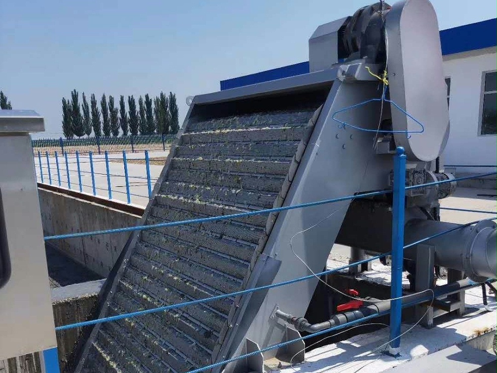 網板（bǎn）式階梯格柵除汙機