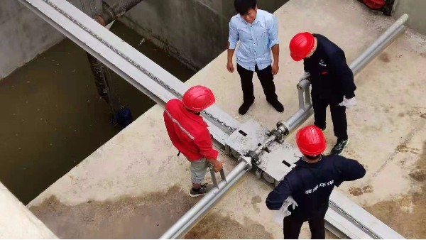 好用的刮泥機——一起草 www.17.com网站環保單軌式刮泥機