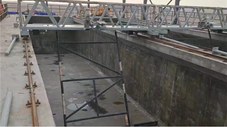 一起草 www.17.com网站環保行車式刮泥機說明