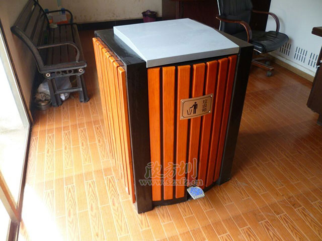 腳踏式鋼木垃圾桶 腳踏式鋼木垃圾桶(tǒng)