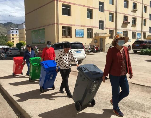 樱花草视频WWW垃圾桶