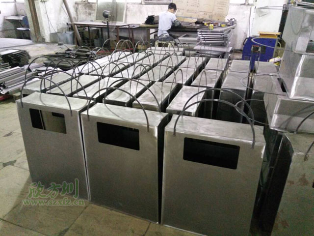 創意定製垃圾桶生產圖