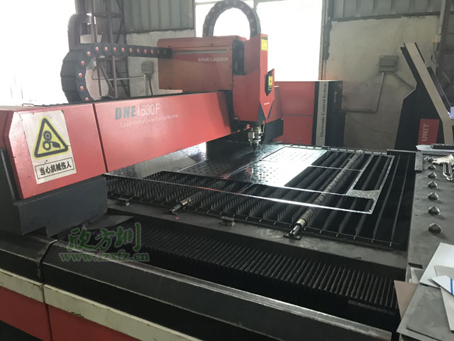 精品网站999www垃（lā）圾桶工廠激光切割下料